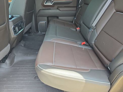 Used 2024 GMC Sierra 2500 Denali w/ Denali Reserve Package AWD/4WD image 14