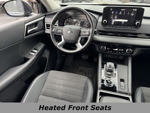 Used 2024 Mitsubishi Outlander SE image 4