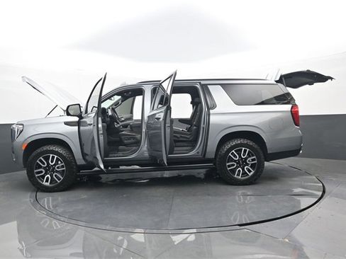 Used 2023 GMC Yukon XL AT4 w/ AT4 Premium Plus Package image 35