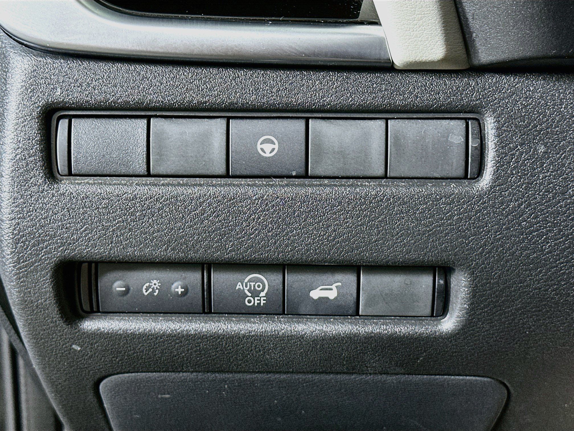 Used 2023 Nissan Rogue SL w/ SL Premium Package FWD image 17