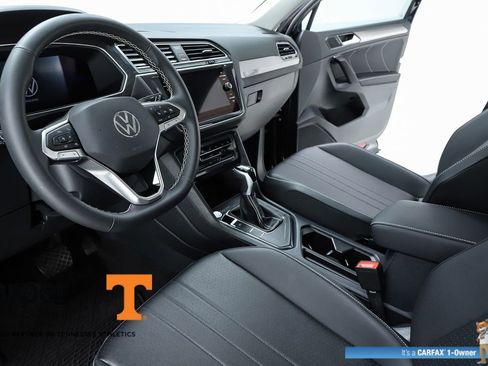 Used 2023 Volkswagen Tiguan SE image 56