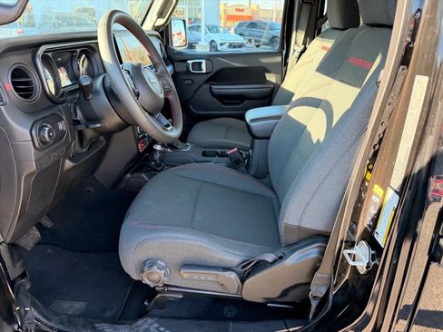 Used 2024 Jeep Wrangler Unlimited Rubicon image 7