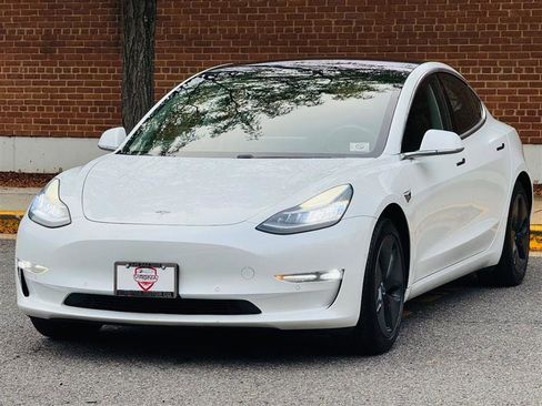 Used 2018 Tesla Model 3 image 2