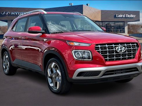 New 2025 Hyundai Venue SEL image 21