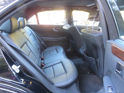 Used 2014 Mercedes-Benz E 350 E 350 Sport 4MATIC AWD 4dr Sed image 19