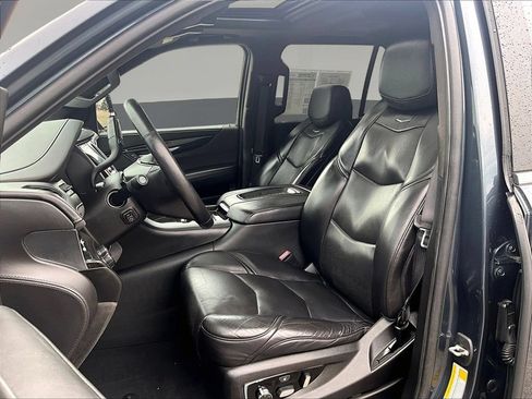 Used 2019 Cadillac Escalade Platinum AWD/4WD image 25