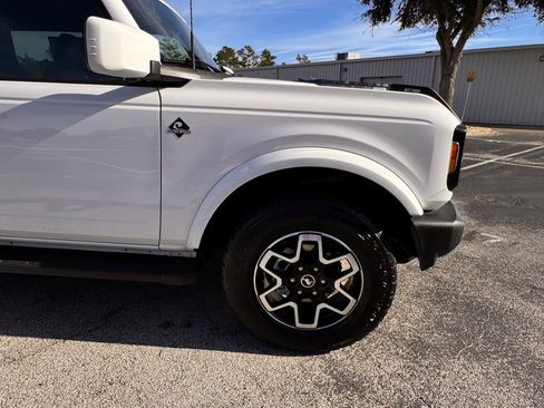 Used 2024 Ford Bronco Outer Banks image 11