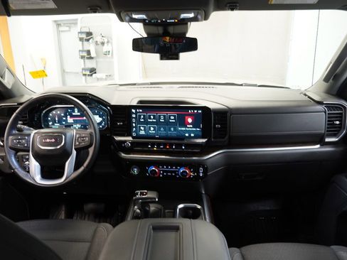 Used 2022 GMC Sierra 1500 Elevation image 18