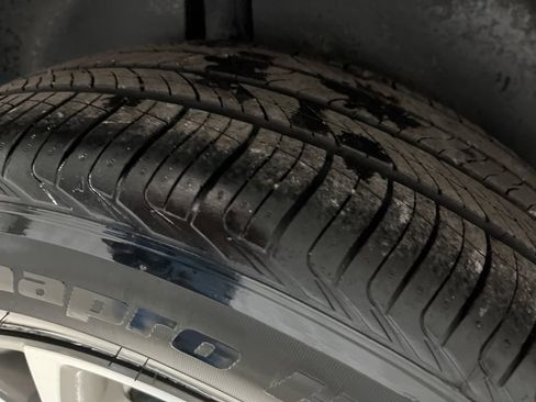 Used 2025 Chevrolet Trax LT w/ LT Convenience Package image 42