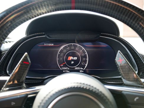 Used 2018 Audi R8 V10 plus AWD/4WD image 21
