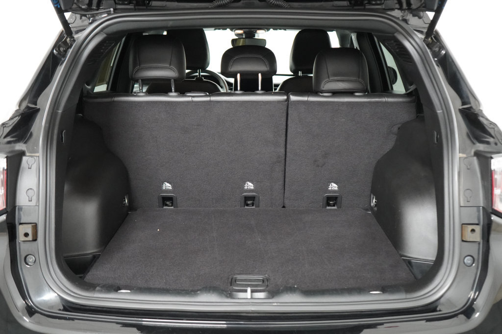 Certified 2024 Jeep Compass Latitude AWD/4WD image 32