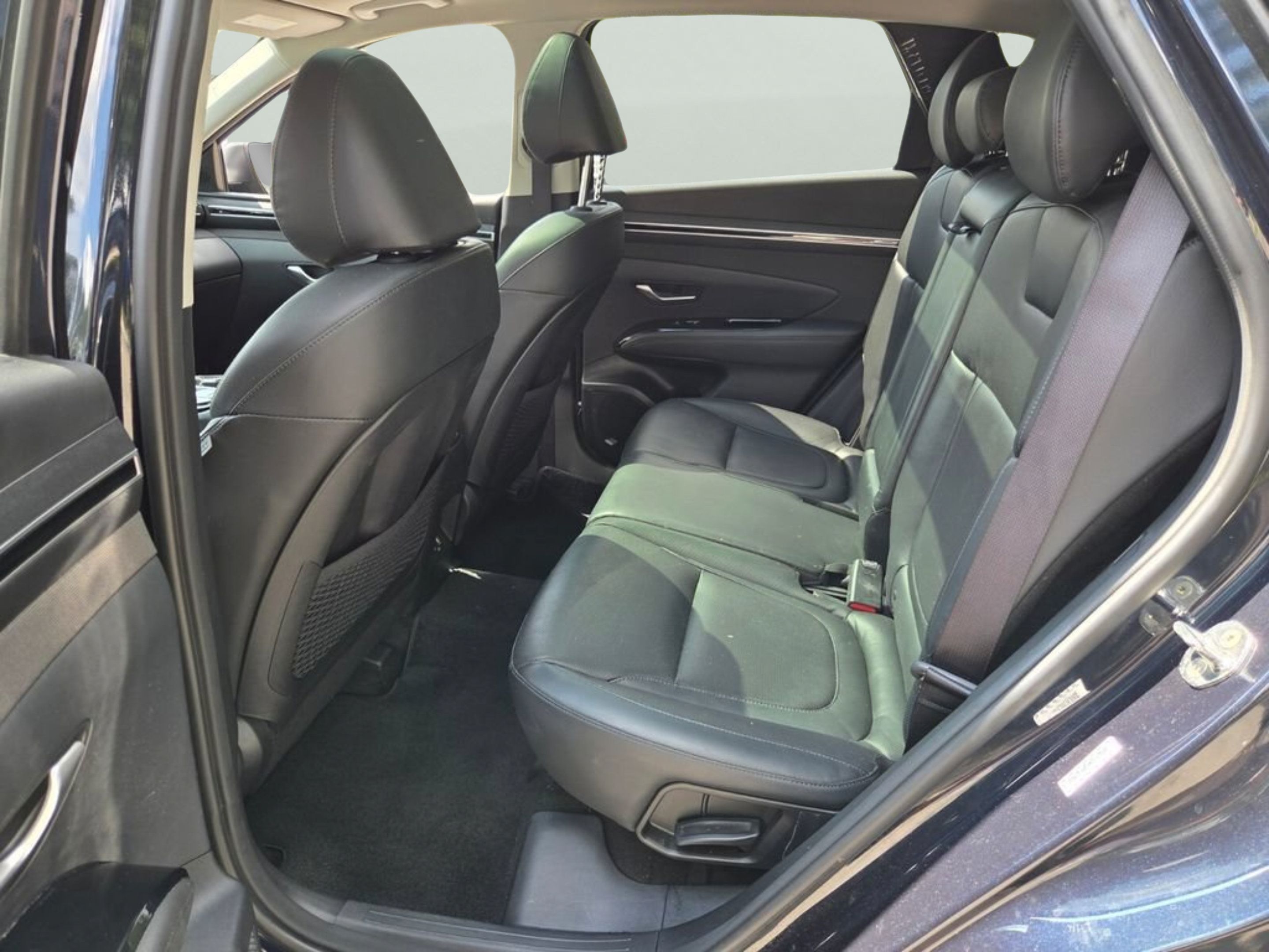 Used 2022 Hyundai Tucson Limited FWD image 11