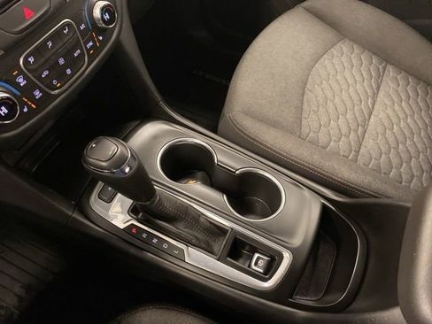 Used 2020 Chevrolet Equinox LT image 14