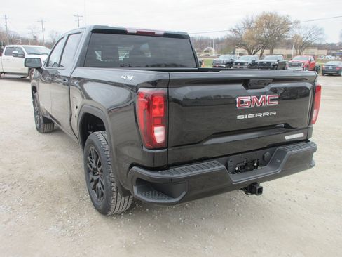 New 2026 GMC Sierra 1500 Elevation image 8