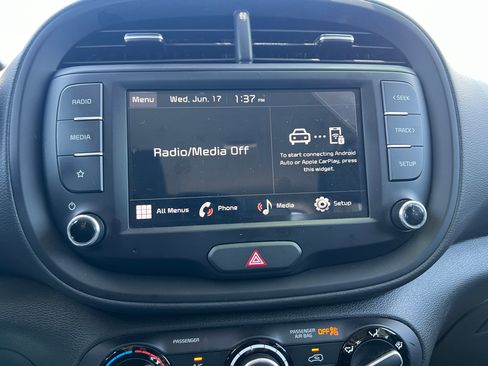 Certified 2025 Kia Soul LX FWD image 30