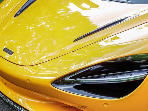 Used 2026 McLaren 750S Spider RWD image 36