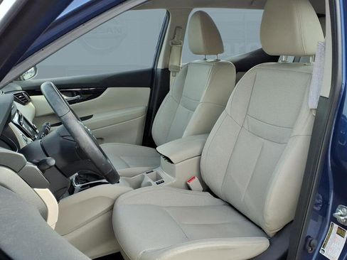 Used 2022 Nissan Rogue Sport SL image 3