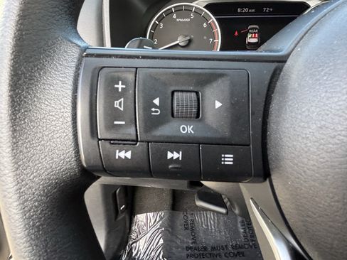 Used 2024 Nissan Rogue S FWD image 25