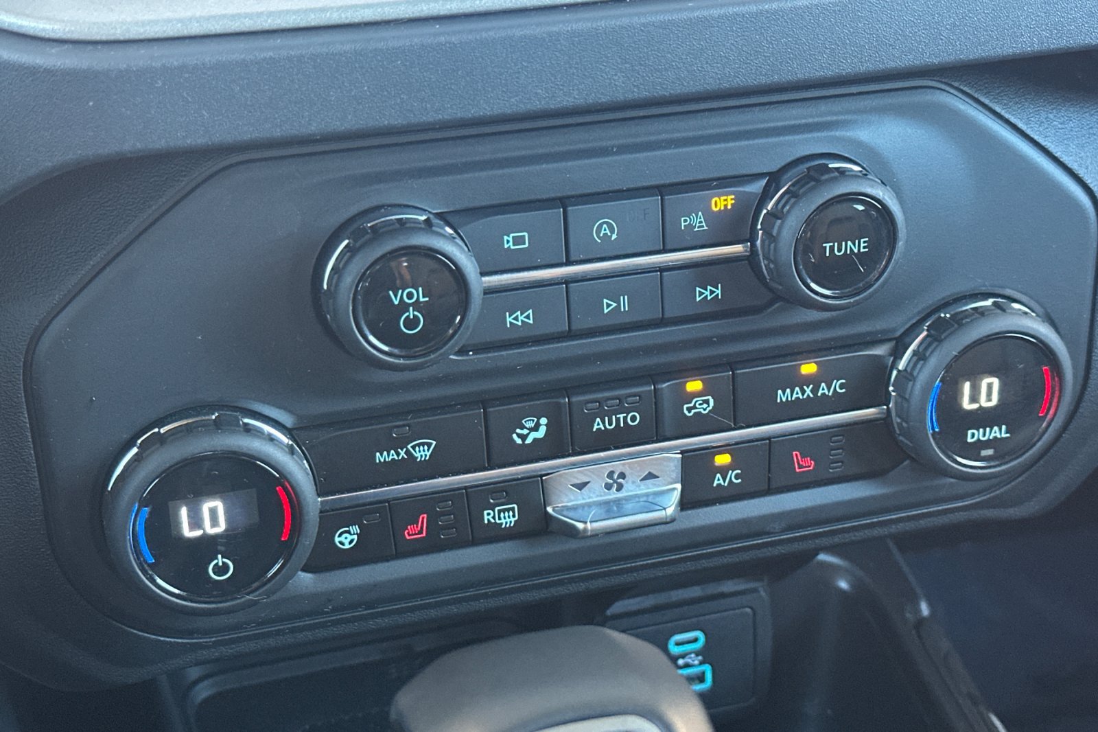 Used 2025 Ford Bronco Outer Banks AWD/4WD image 31
