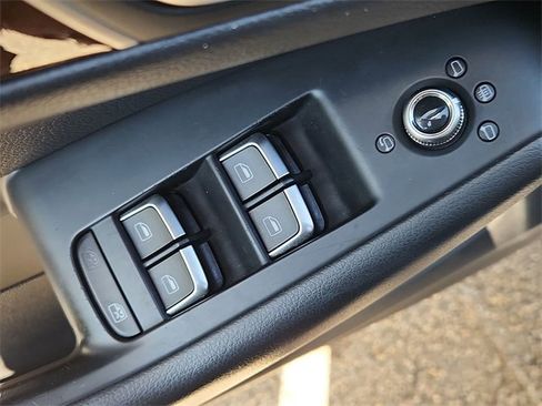 Used 2015 Audi Q5 2.0T Premium Plus w/ Technology Package image 24