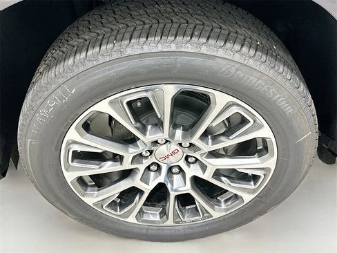 New 2026 GMC Yukon Denali w/ Denali Reserve Package image 35