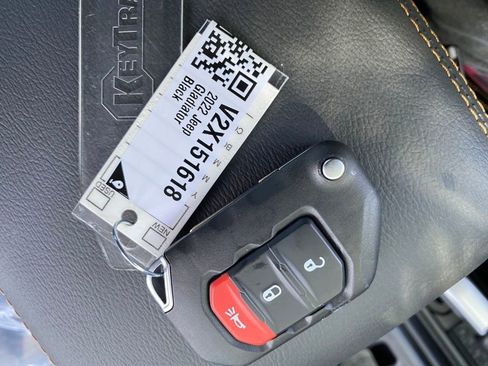 Used 2022 Jeep Gladiator Overland image 40