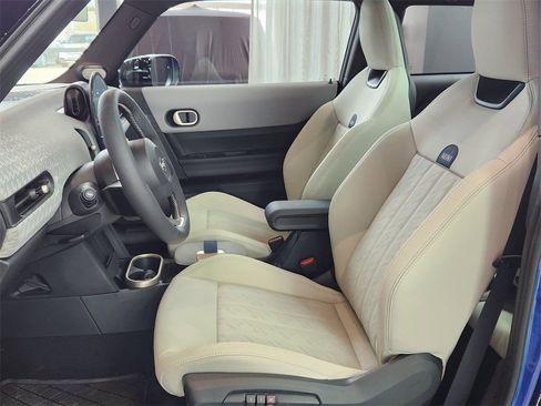 Used 2025 MINI Cooper S image 9