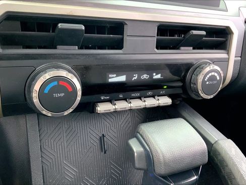 Used 2024 Toyota Tacoma SR5 image 31