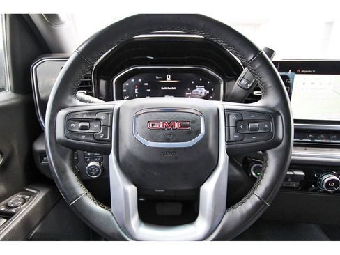 Used 2025 GMC Sierra 1500 SLT image 14
