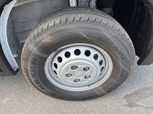 Used 2025 RAM ProMaster 3500 w/ Safety Group FWD image 13