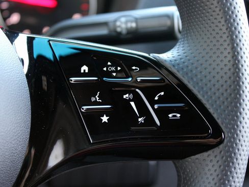 Used 2025 Mercedes-Benz Sprinter 2500 image 15