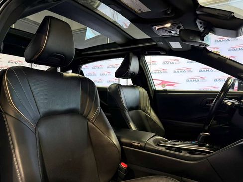 Used 2024 Toyota Crown Limited image 48