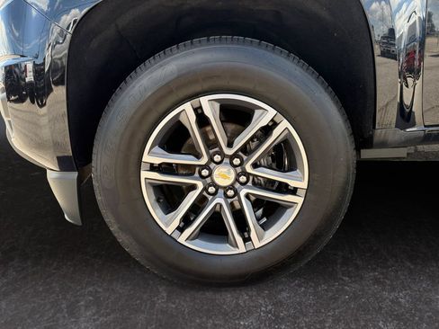 Used 2020 Chevrolet Colorado W/T w/ Custom Special Edition AWD/4WD image 9