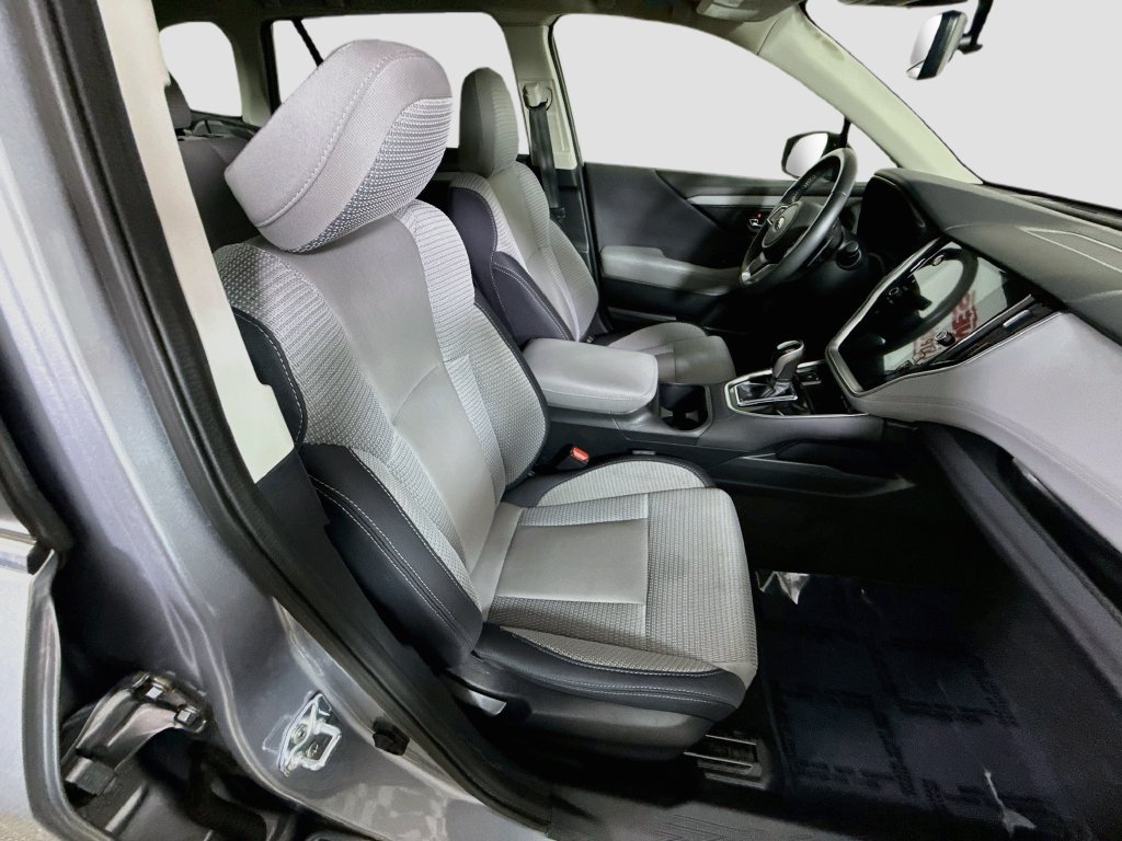 Used 2025 Subaru Outback Premium AWD/4WD image 33