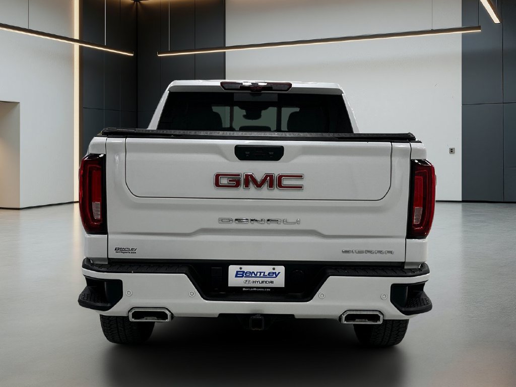 Used 2025 GMC Sierra 1500 Denali w/ Technology Package AWD/4WD image 5