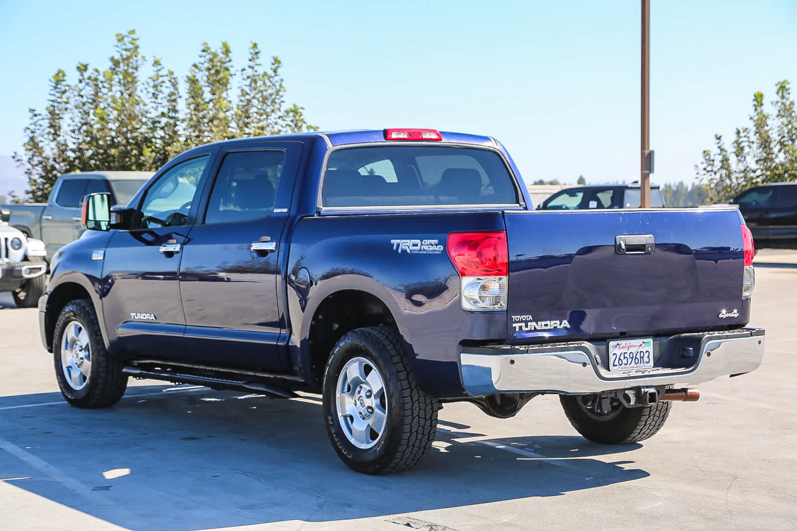 Used 2007 Toyota Tundra Limited w/ TRD Off-Road Pkg AWD/4WD image 7
