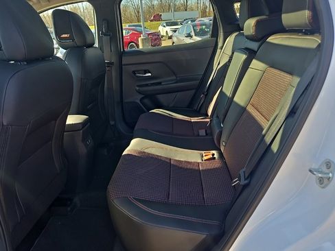 New 2026 Nissan Kicks SR image 31