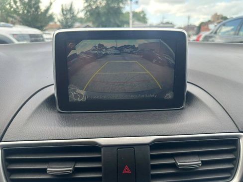 Used 2016 MAZDA MAZDA3 i Sport FWD image 18
