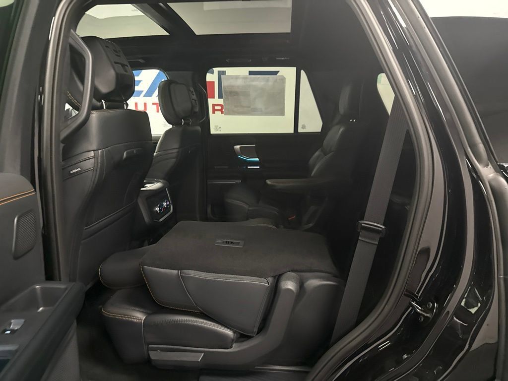 New 2027 Ford Expedition Tremor w/ Driver's Package AWD/4WD image 31