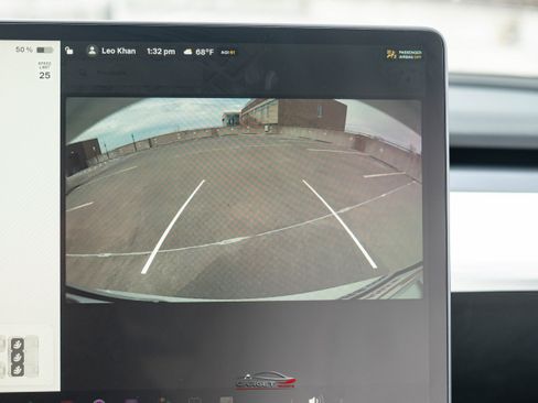 Used 2022 Tesla Model Y Performance image 29