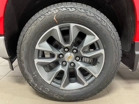 New 2026 Chevrolet Silverado 1500 LT image 7