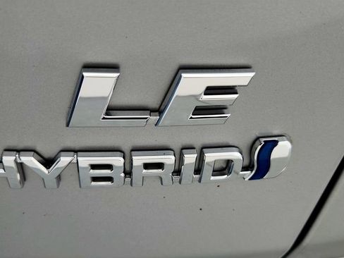 Used 2021 Toyota RAV4 LE w/ Carpet Mat Package (TMS) AWD/4WD image 14