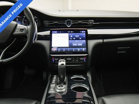 Used 2022 Maserati Quattroporte Modena Q4 image 39