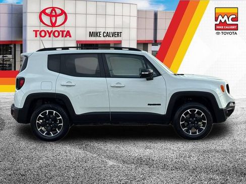 Used 2023 Jeep Renegade Latitude AWD/4WD image 6
