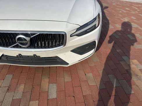 Used 2020 Volvo S60 T6 Momentum AWD/4WD image 24
