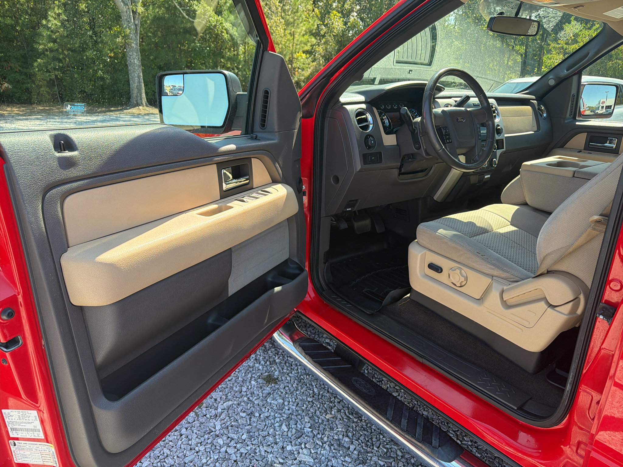 Used 2013 Ford F150 XLT w/ Luxury Equipment Group RWD image 12