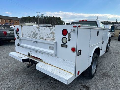 Used 2015 Chevrolet Silverado 3500 W/T image 9
