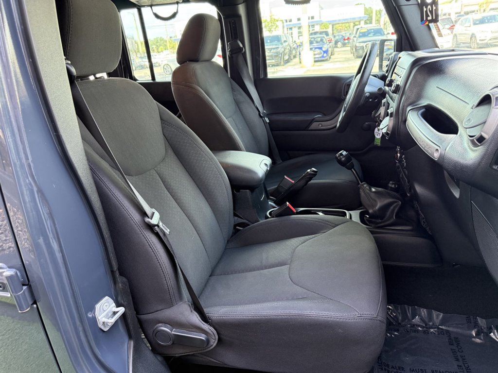 Used 2016 Jeep Wrangler Unlimited Sport AWD/4WD image 14