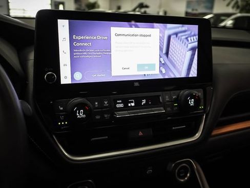 Used 2024 Toyota Grand Highlander AWD image 16