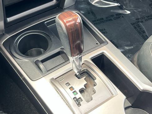 Used 2016 Toyota 4Runner Limited image 23